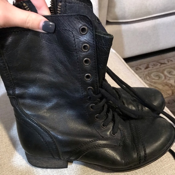 Steve Madden combat boots - Picture 2 of 4
